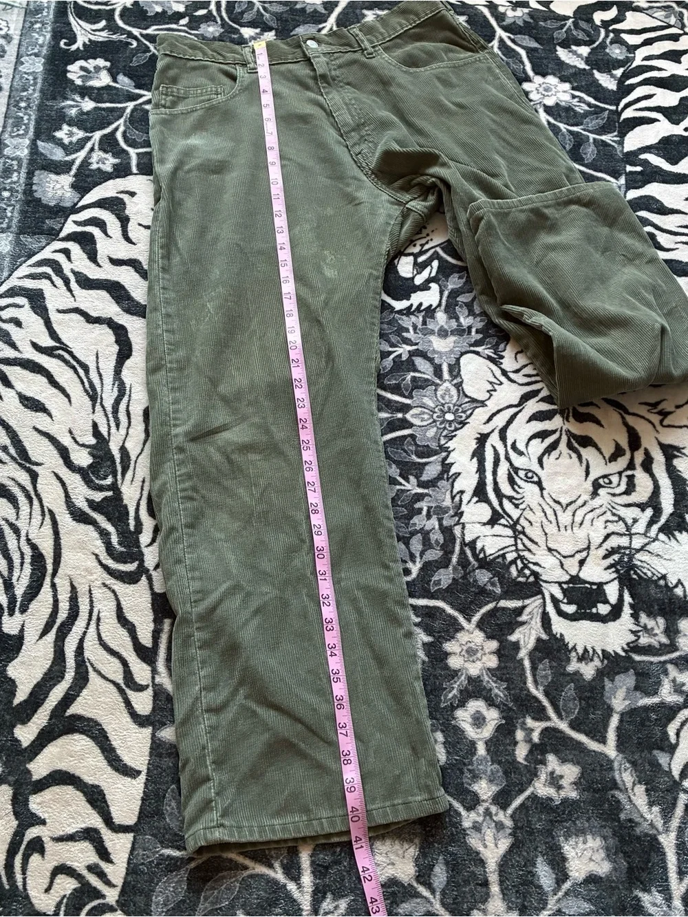 002 - VINTAGE 00s LEVIS SILVER TAB Y2K CORDUROY GREEN PANTS